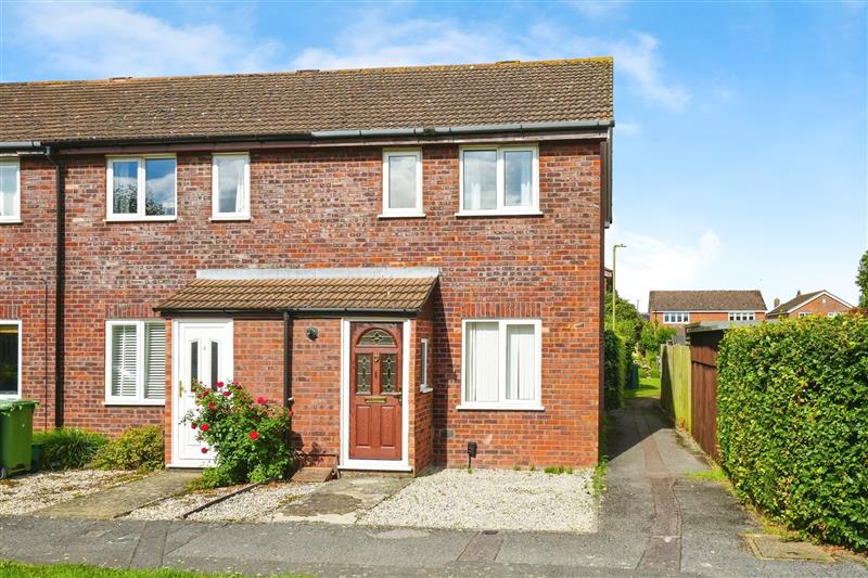 Peregrine Way, Grove, Wantage, OX12