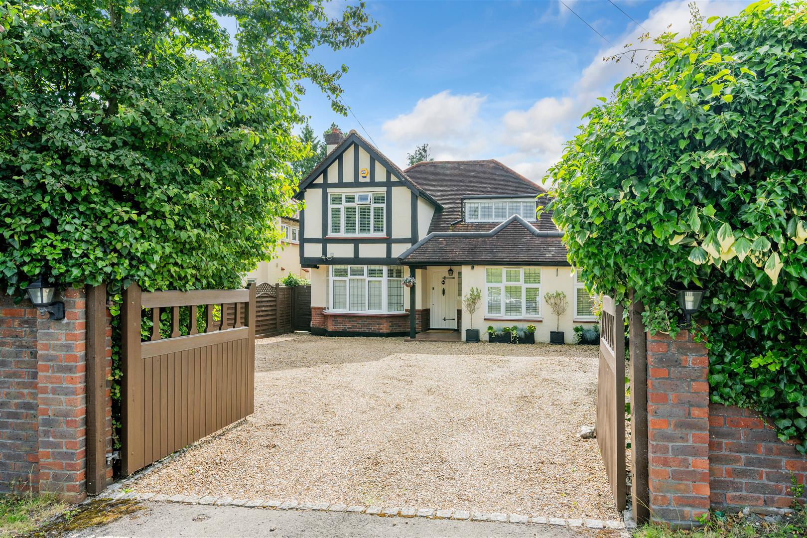 Fir Tree Road, Epsom