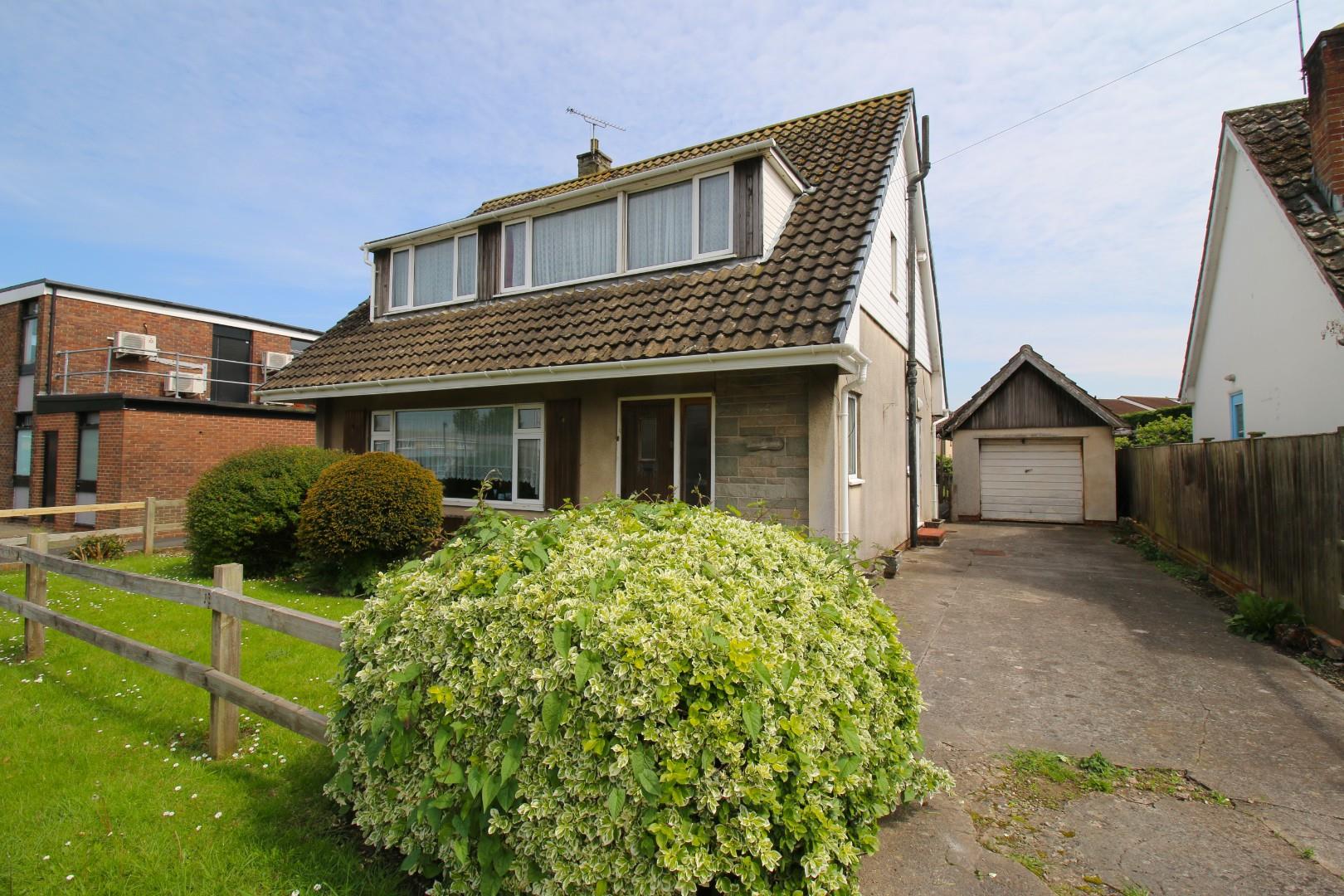 Three bedroom detached family home, situated in a prime location within the village of Yatton