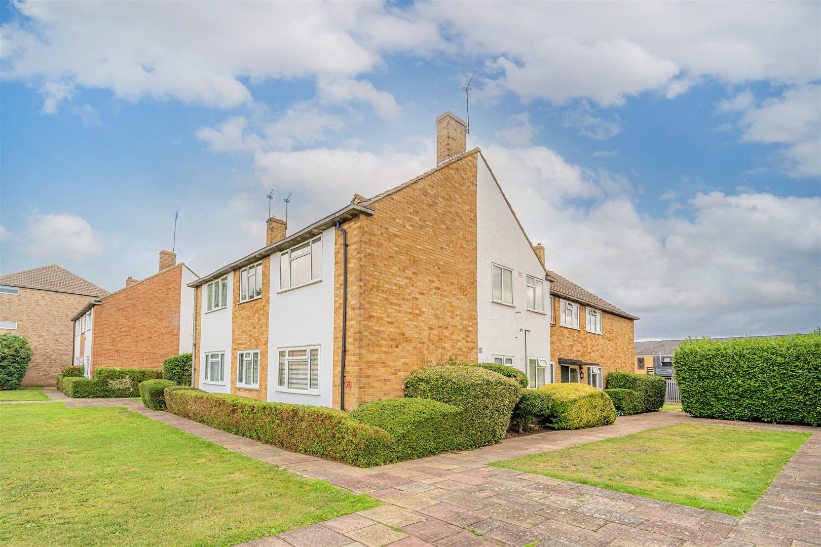 Bridle Close, Enfield (Chain Free)