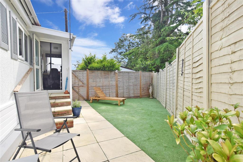 Fernhill Park, , Wootton Bridge, Ryde, Isle of Wight 2 bed £137,500