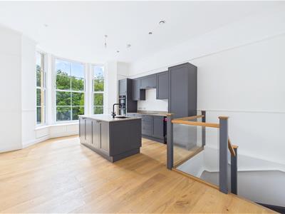 Exceptional duplex apartment in Clevedon