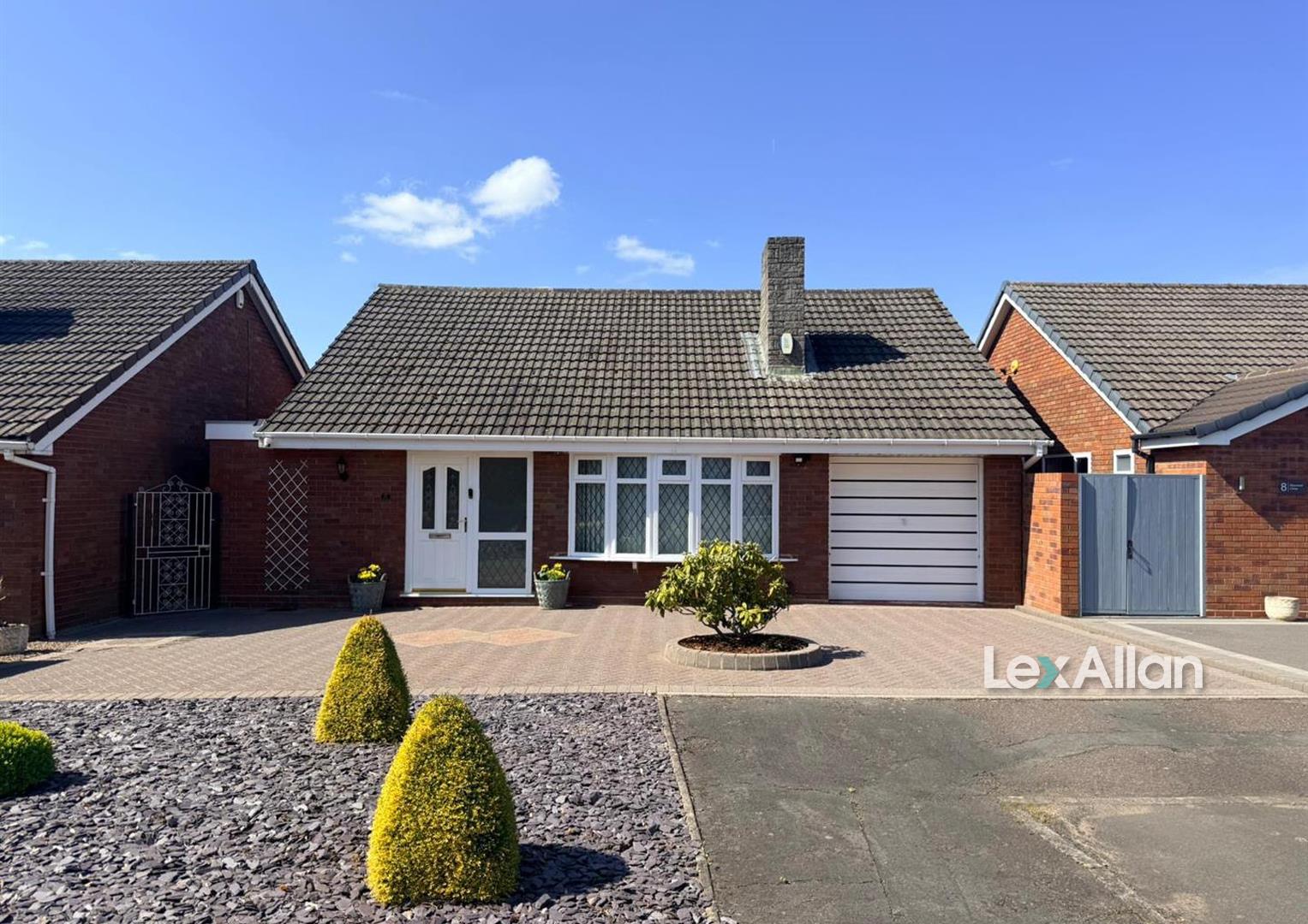 Maywood Close, Kingswinford