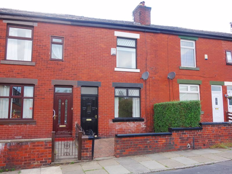 To Let - 3 Beds - Lowton Street, Radcliffe
