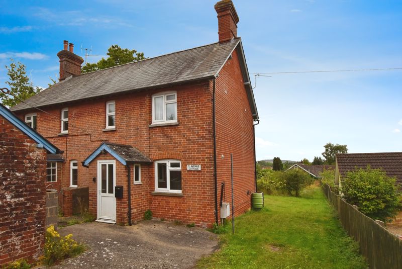 Avenue Cottages, Porton                                           ***no Onward Chain***video Tour***