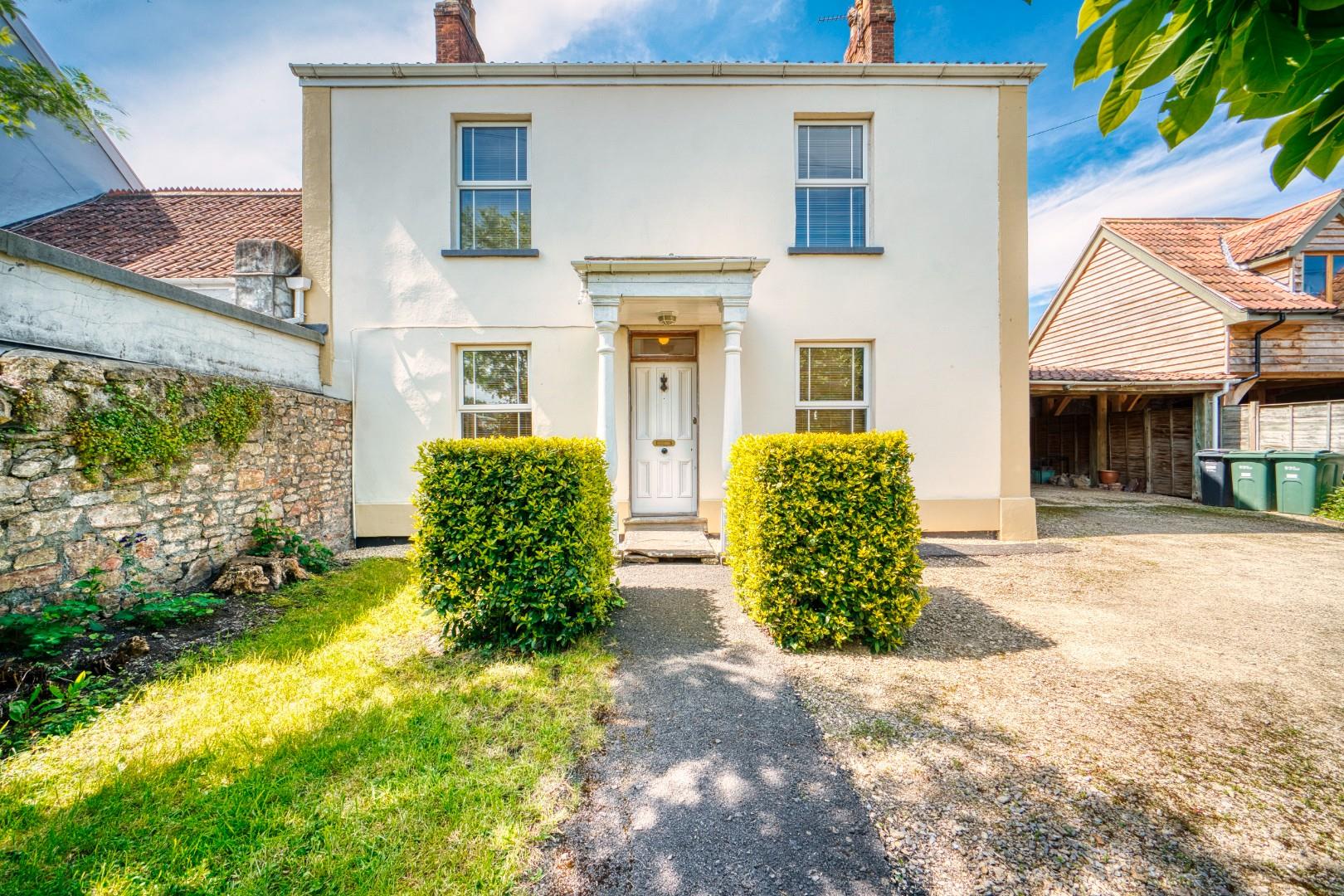 Charismatic period home in the village of Yatton