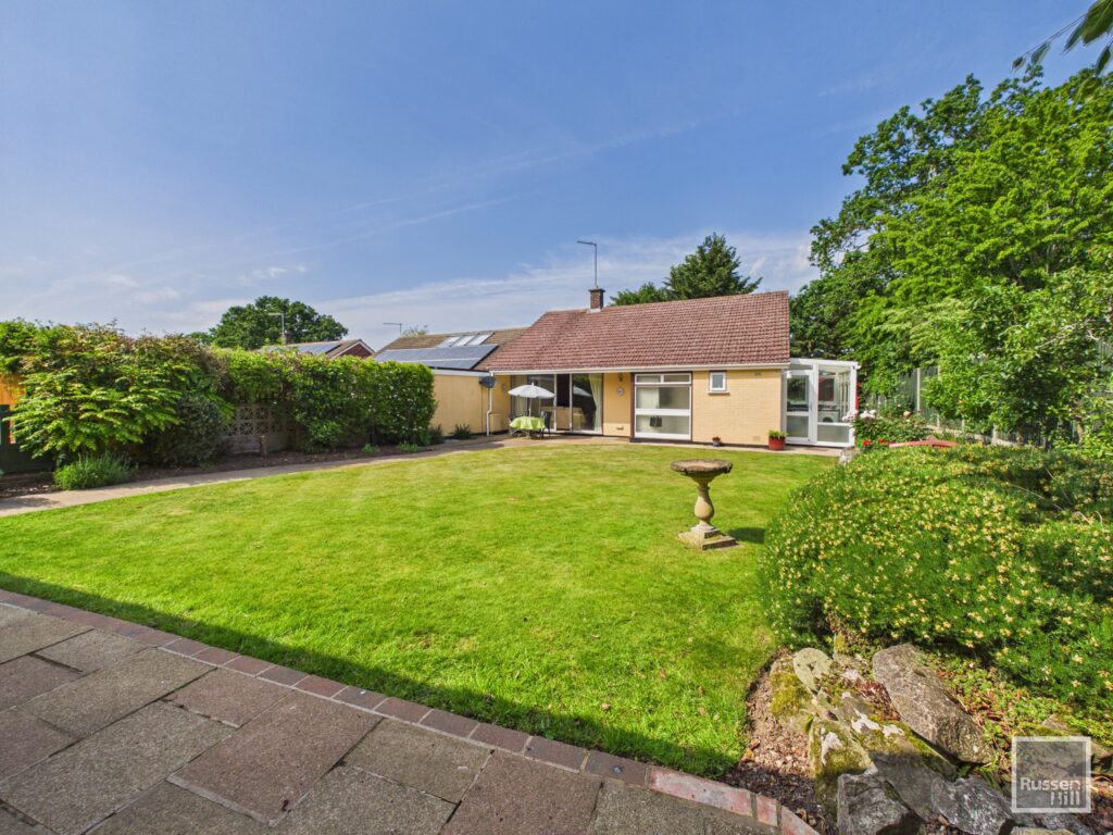 St Laurence Avenue, Brundall