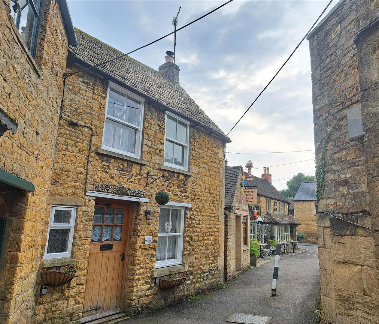 Victoria Street, Bourton-On-The-Water, Cheltenham