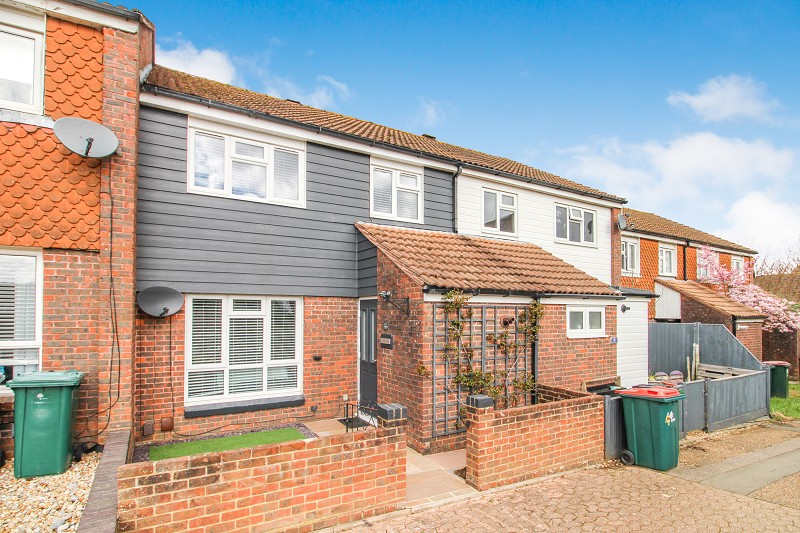 Berrymeade Walk, Ifield, Crawley, West Sussex. RH11 0RA