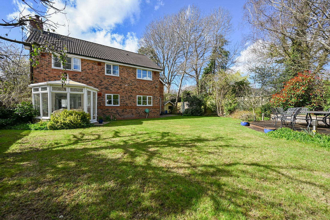 Dymewood Road, Three Legged Cross, Wimborne, BH21
