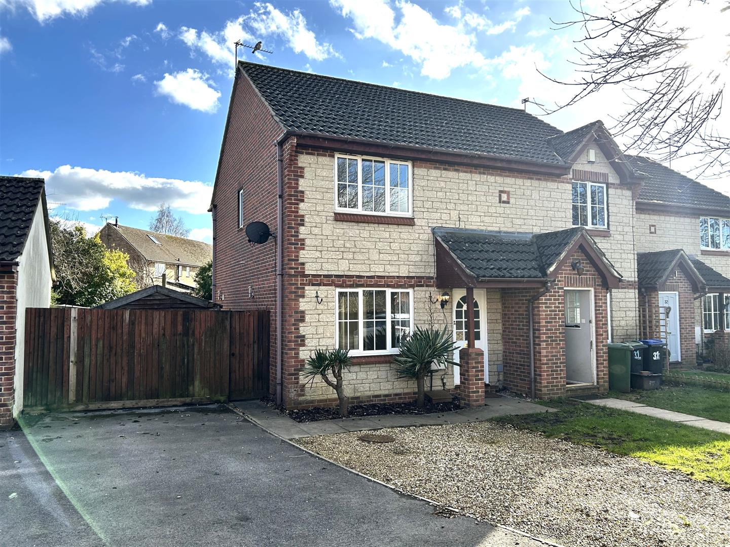 Embry Close, Lower Compton, Calne