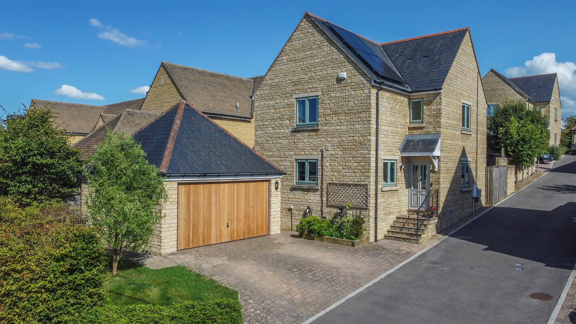 Thornhill Mews, Malmesbury