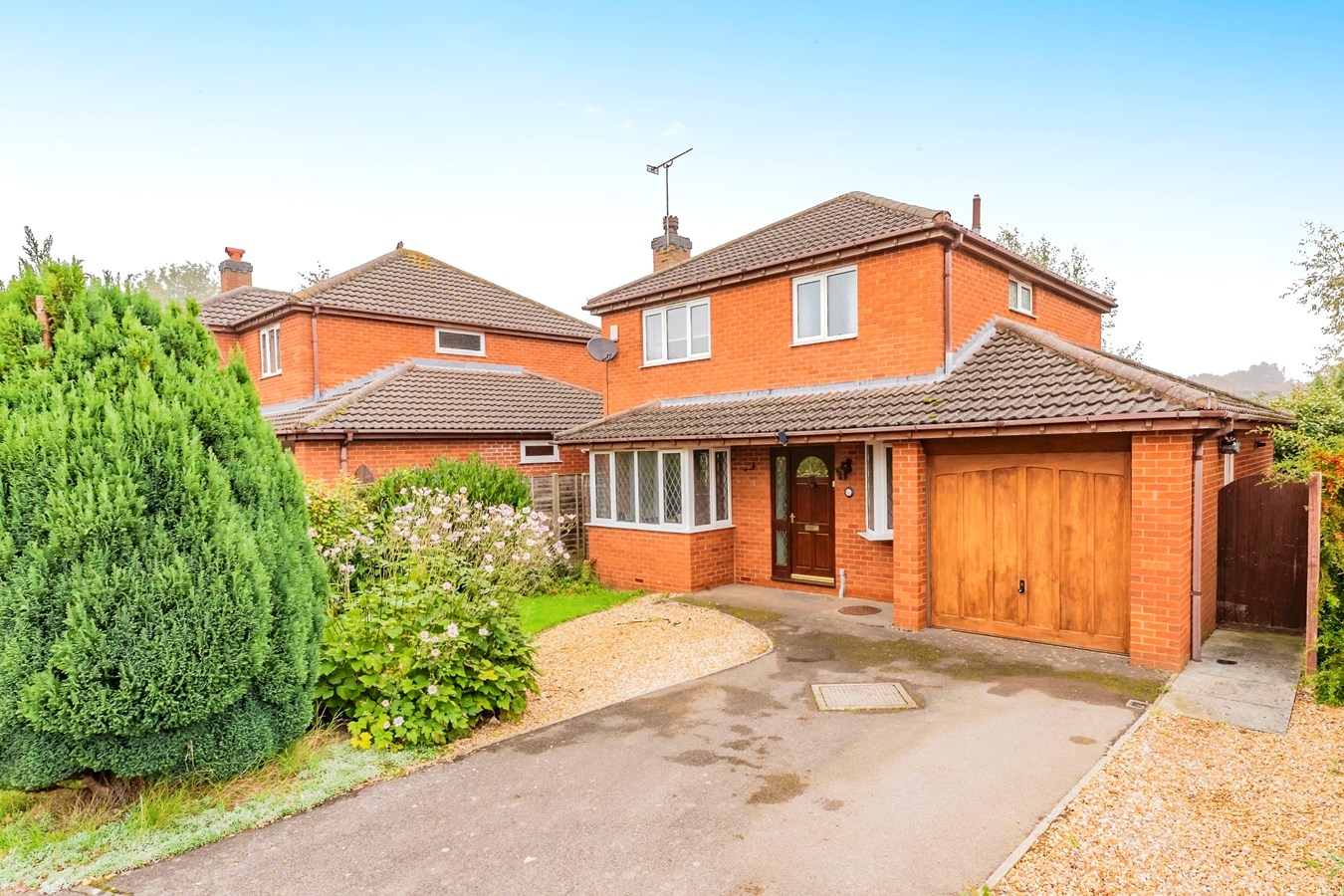 Coalport Close, Desborough, Kettering, NN14