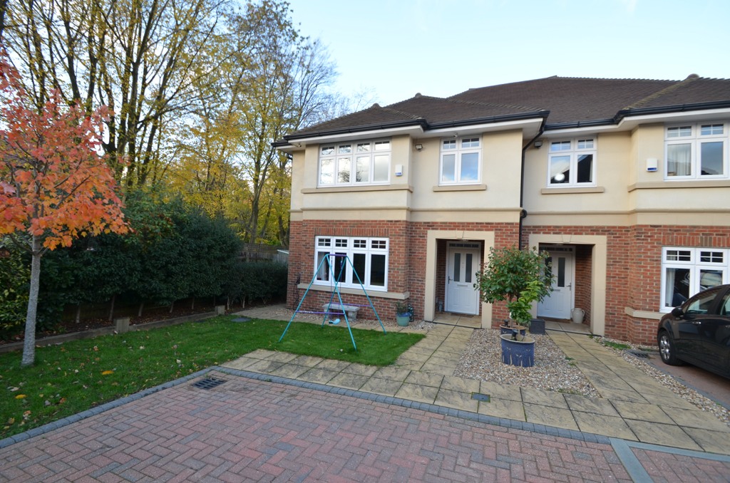 Straight Mile Place, Epsom Downs KT18