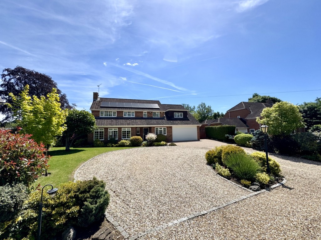 Tarrant Gardens, Hartley Wintney