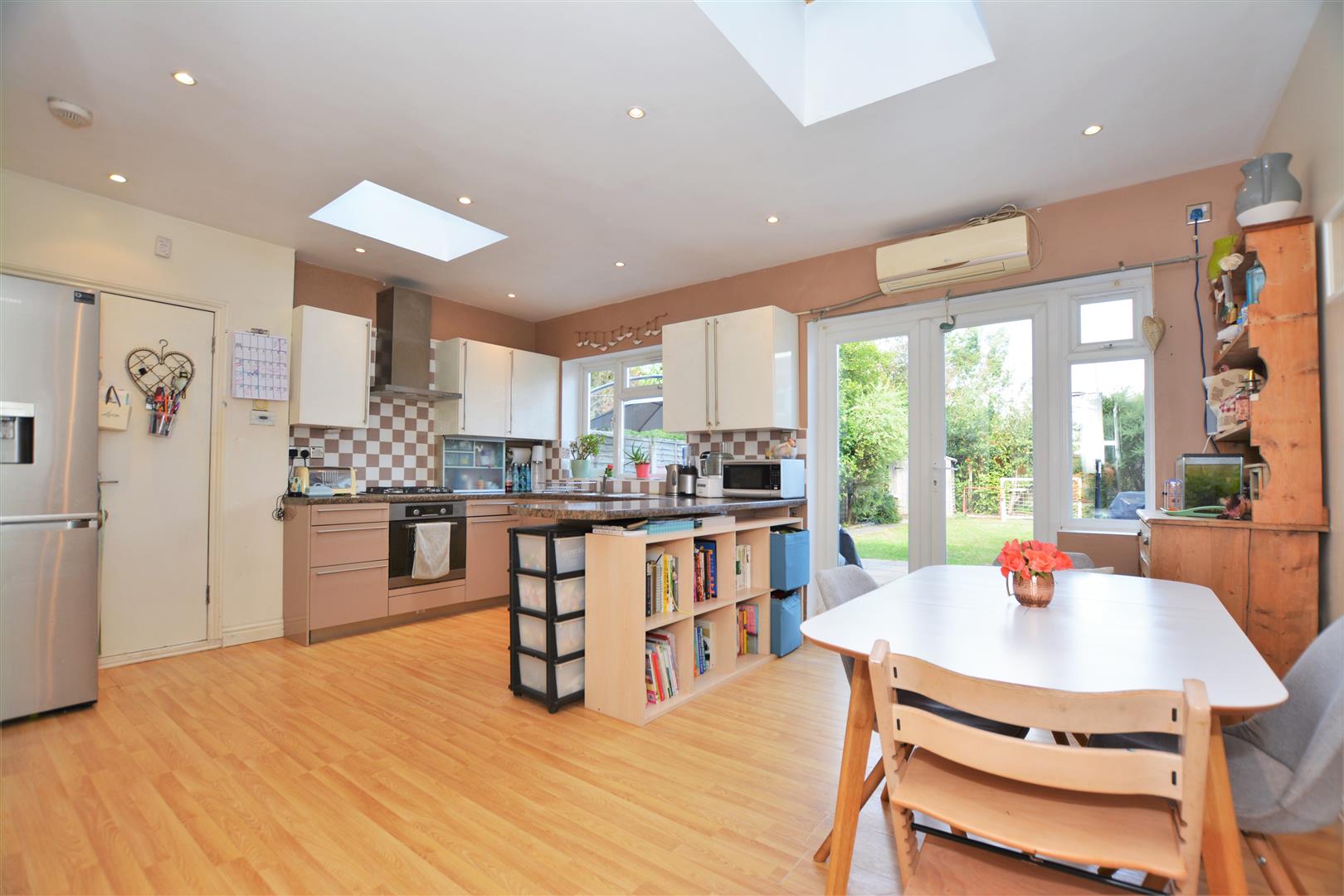 Devonshire Road, Colliers Wood, SW19