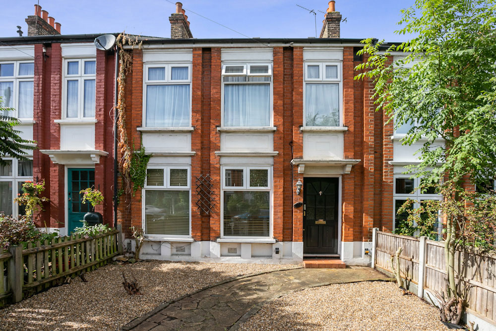 Forest Drive East, Upper Leytonstone E11