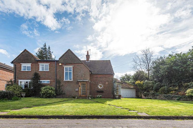 Old Bath Road, Sonning, Reading, RG4