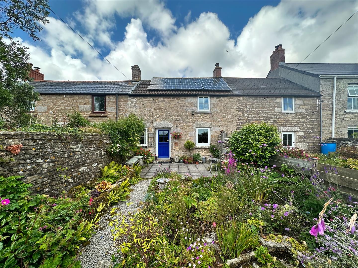 COTTAGE WITH LOVELY GARDEN, BREAGE