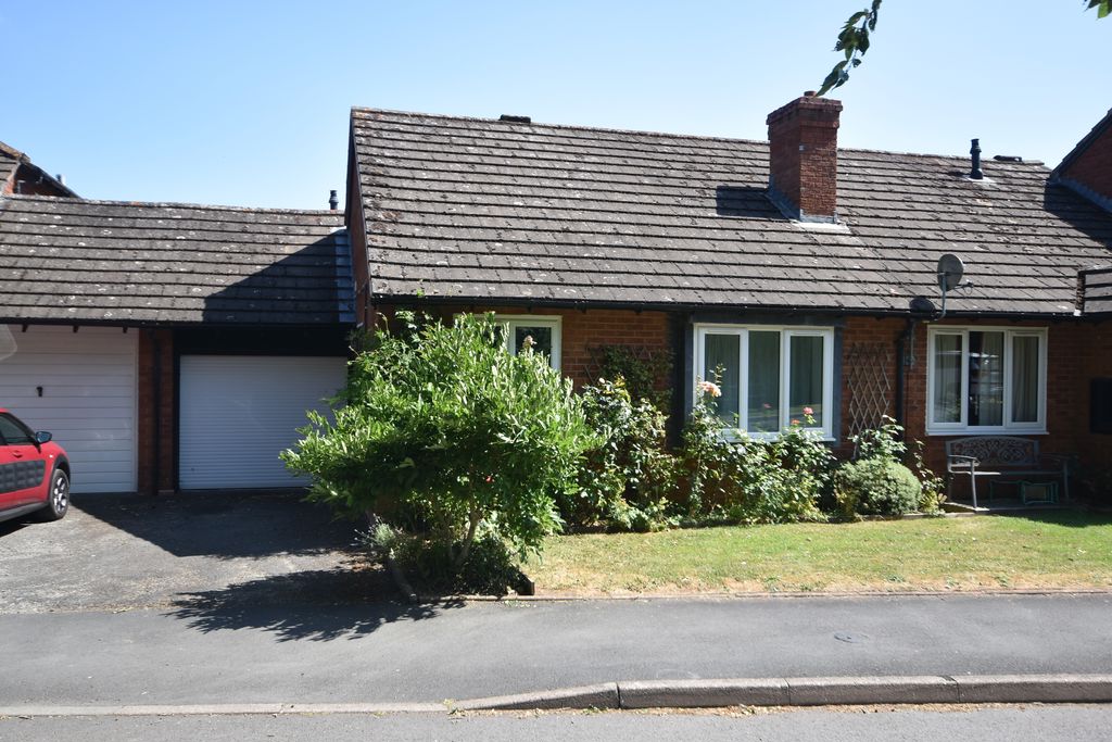 Orchard Court, Tenbury Wells