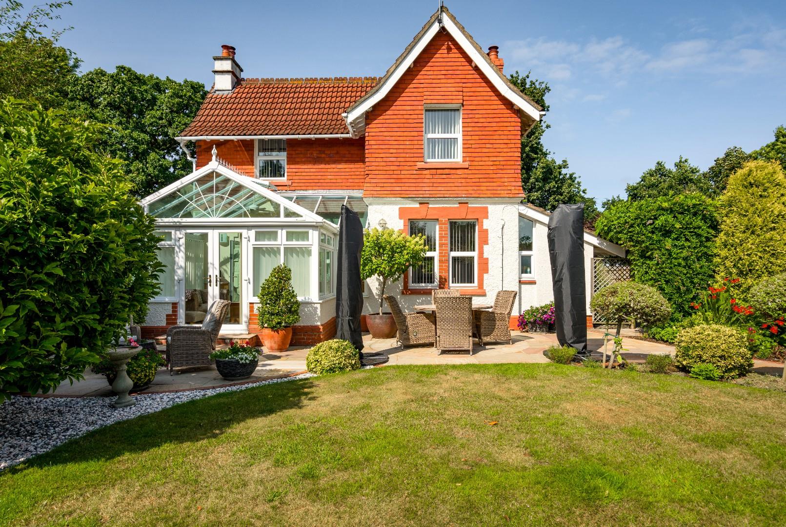 Edwardian residence situated within 0.8 of an acre on the fringes of Claverham