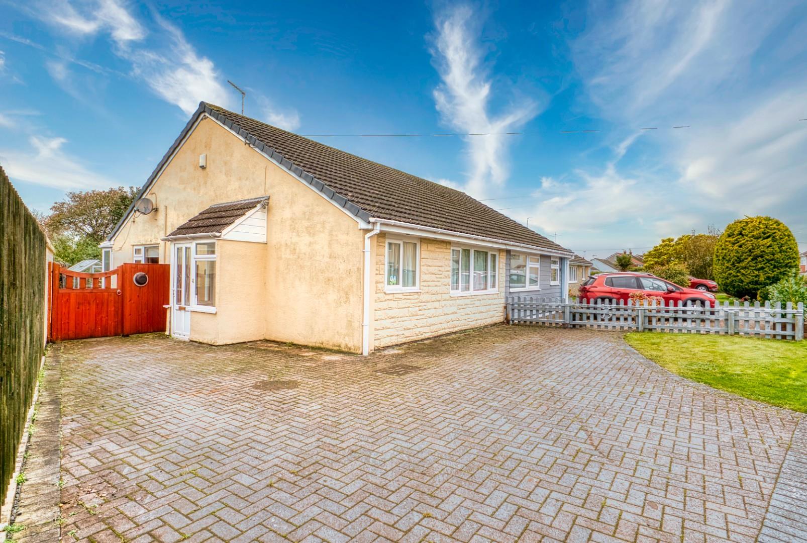 Well presented bungalow in Congresbury village