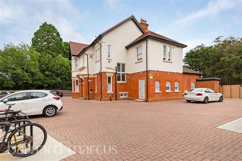 Redwood Drive, EPSOM, KT19