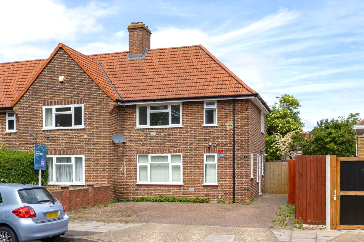 Queenswood Avenue, Hounslow