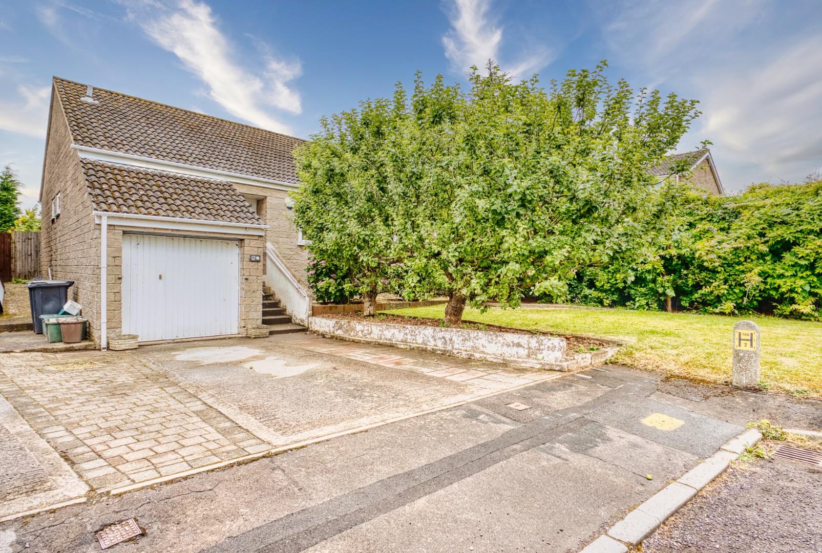 Detached bungalow, situated within a quiet cul-de-sac in the popular village of Yatton