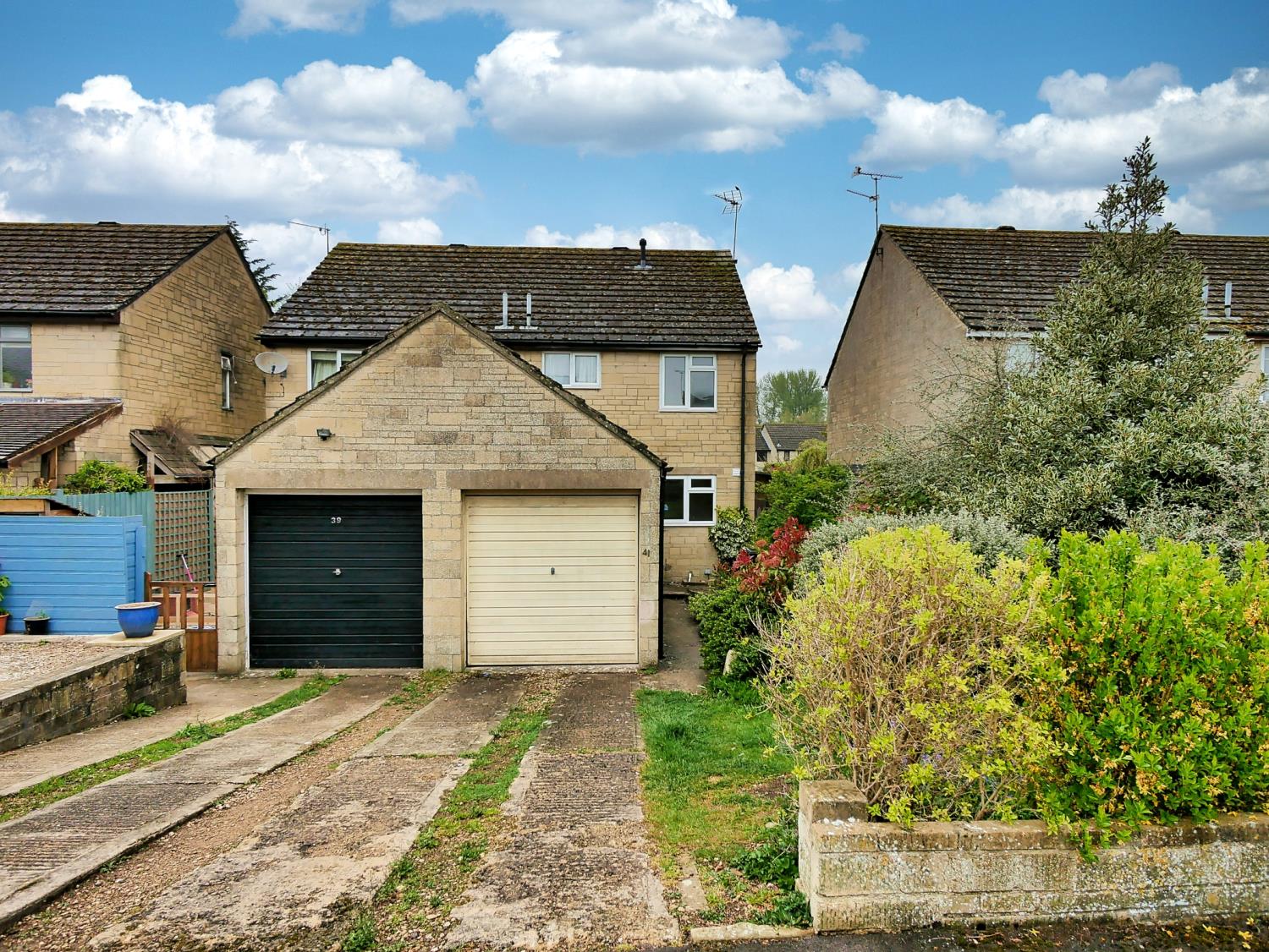 The Lennards, SOUTH CERNEY