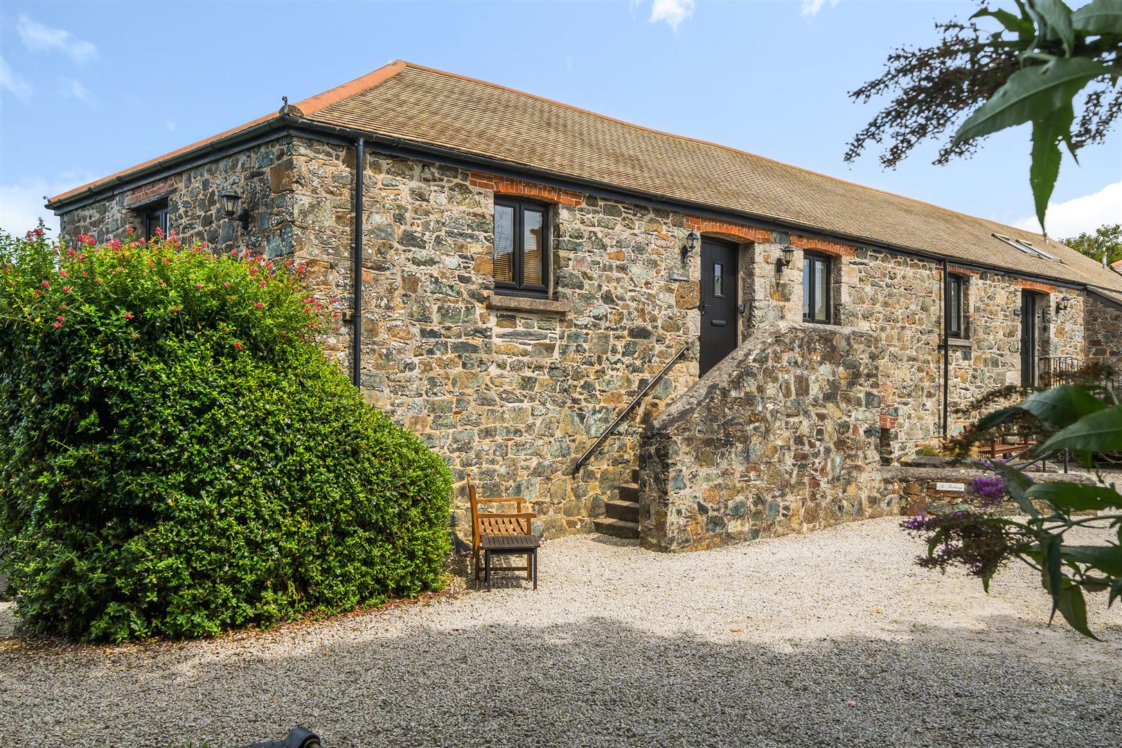 Charming barn conversion, Mullion