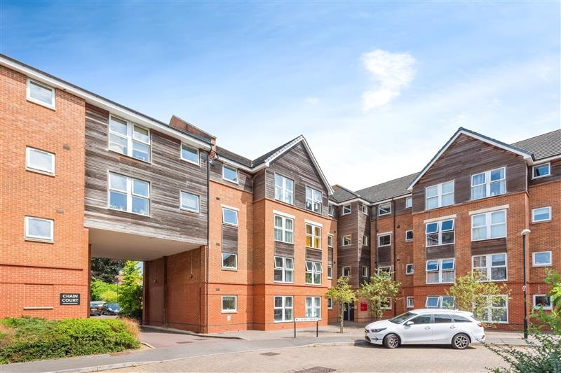 Chain Court, Swindon, SN1