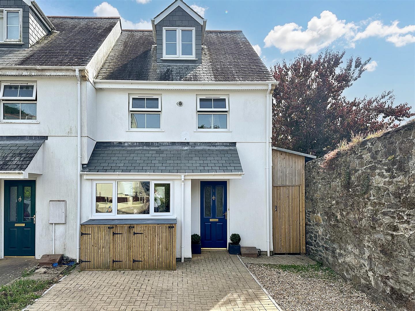 FAMILY HOME NEAR TOWN CENTRE, HELSTON