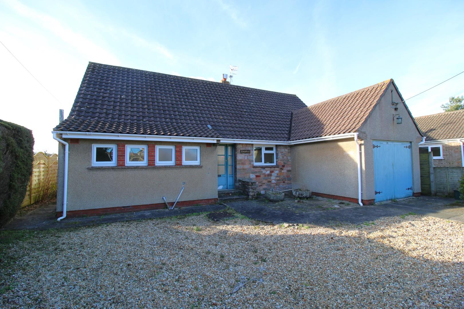 Delightful detached bungalow, backing onto farmland in the village of Cleeve