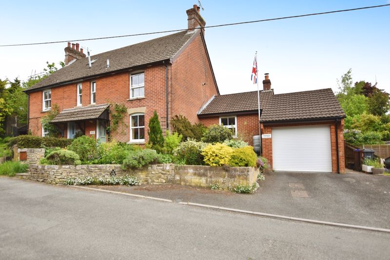 Morgans Vale Road, Redlynch ***video Tour***