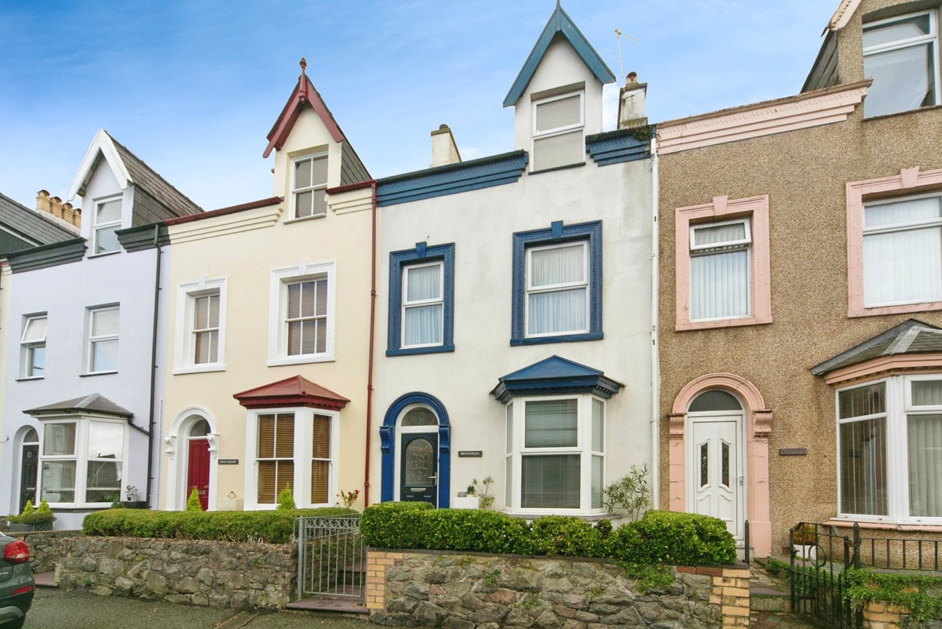 Dinorwic Street, Caernarfon, LL55