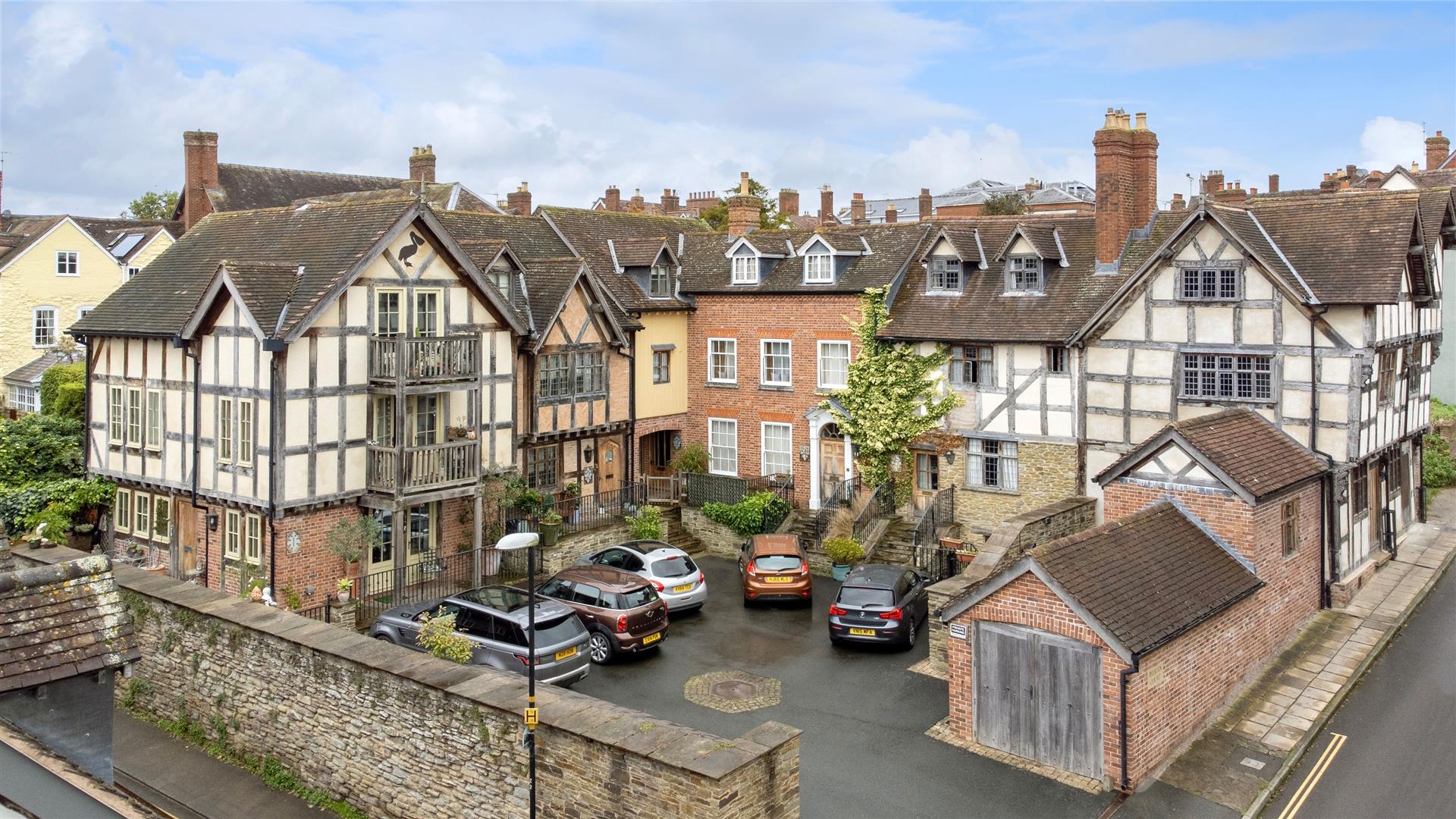 Raven Lane, Ludlow