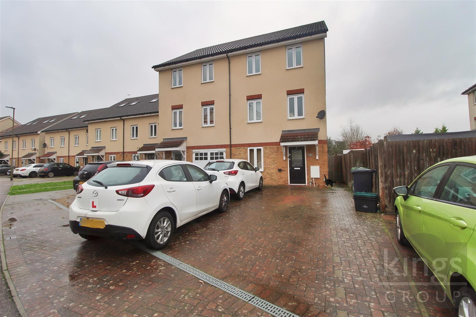 Robinia Road, Broxbourne