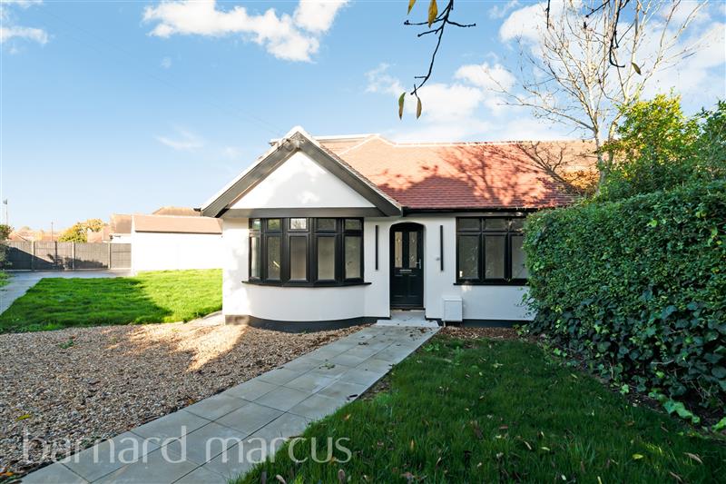 Derek Avenue, Epsom, KT19