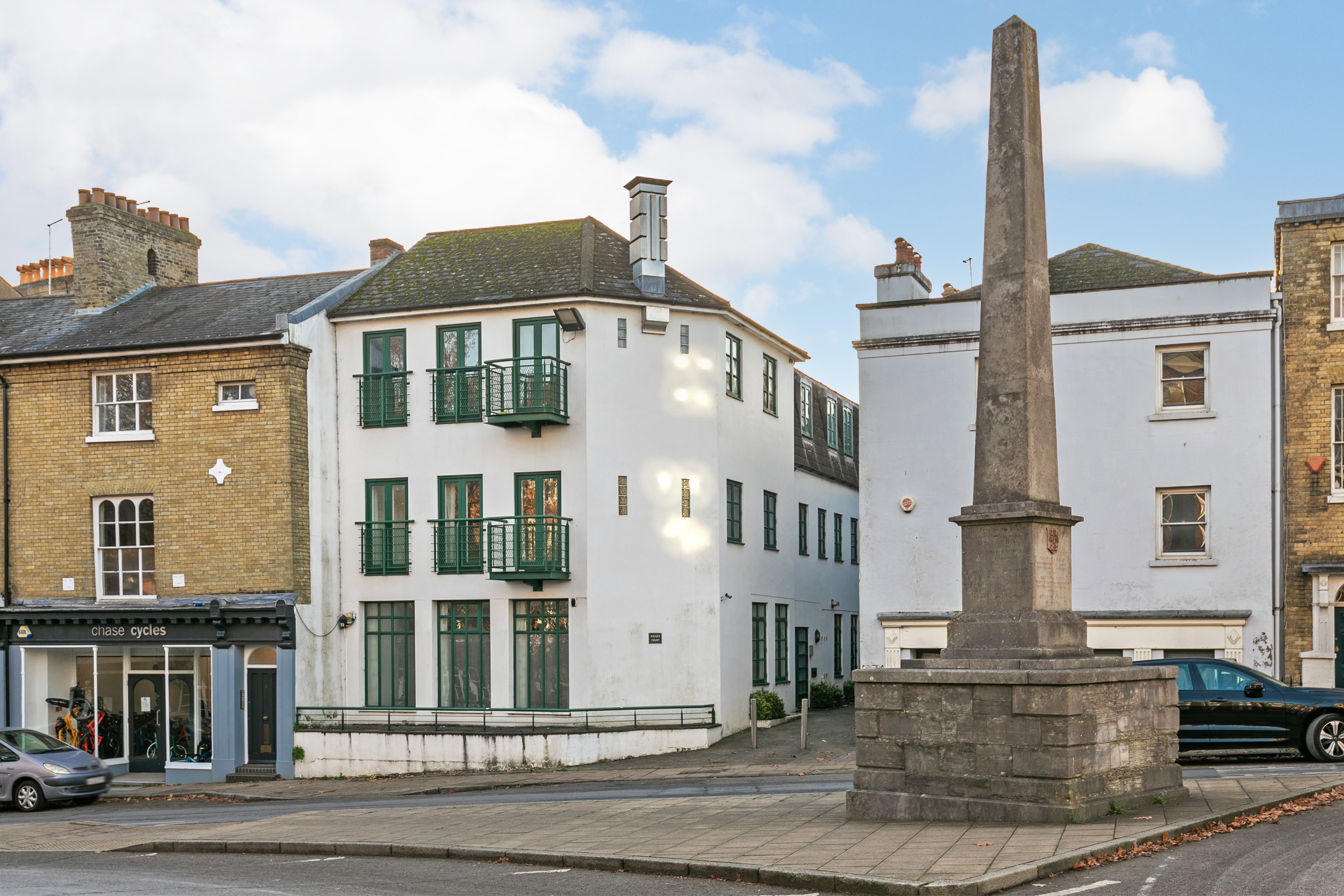 Wessex Court, Upper High Street