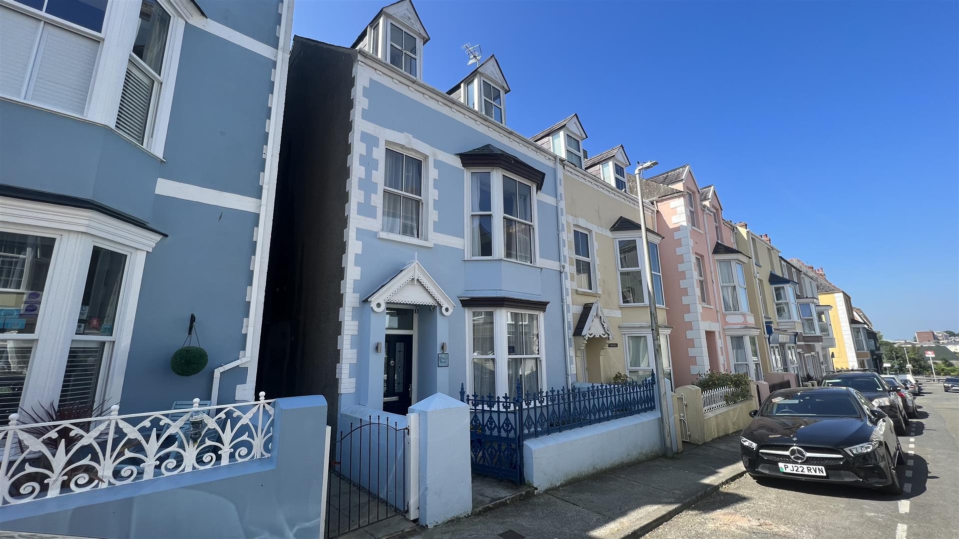 Warren Street, Tenby