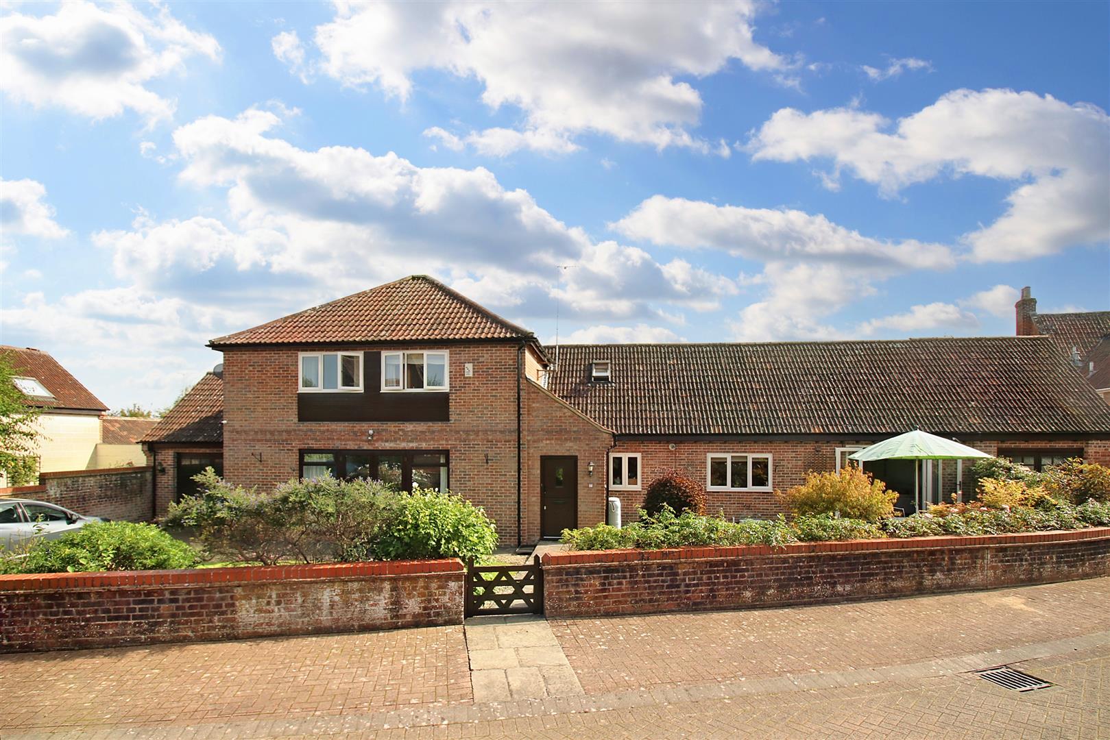 Farm Close, Cockhill, Trowbridge