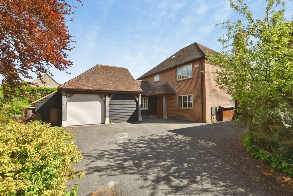Church Road, Laverstock                       ***video Tour***