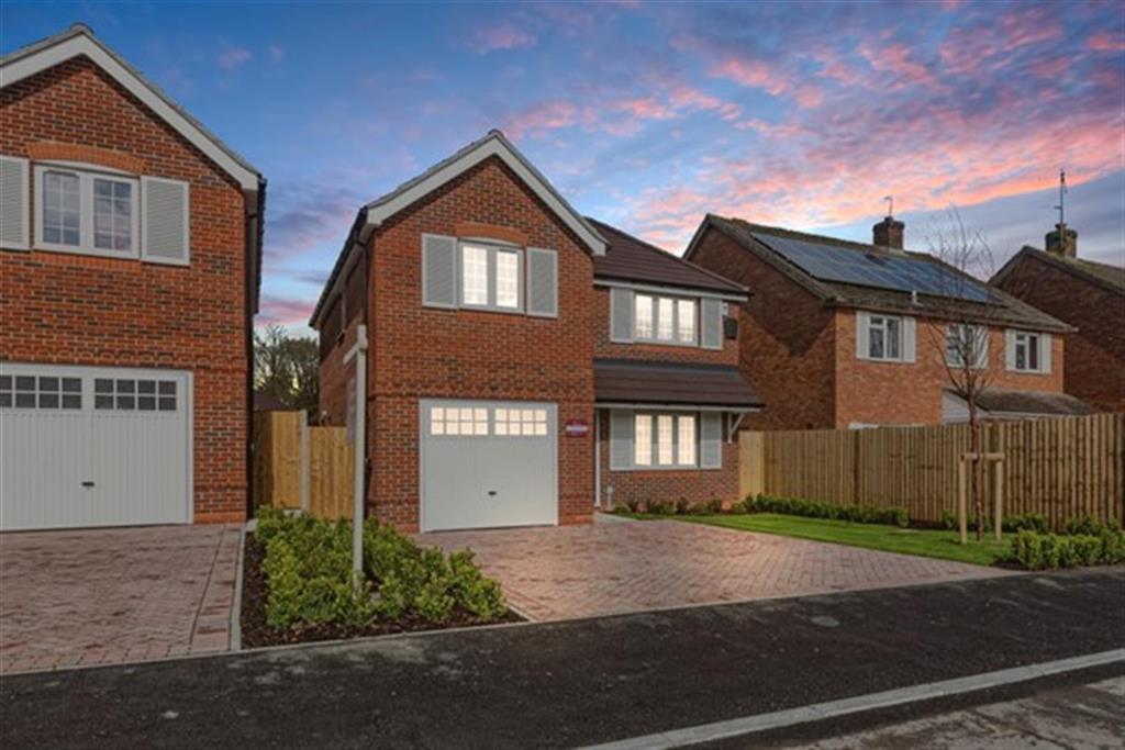 Beverley Close, Basingstoke, RG22