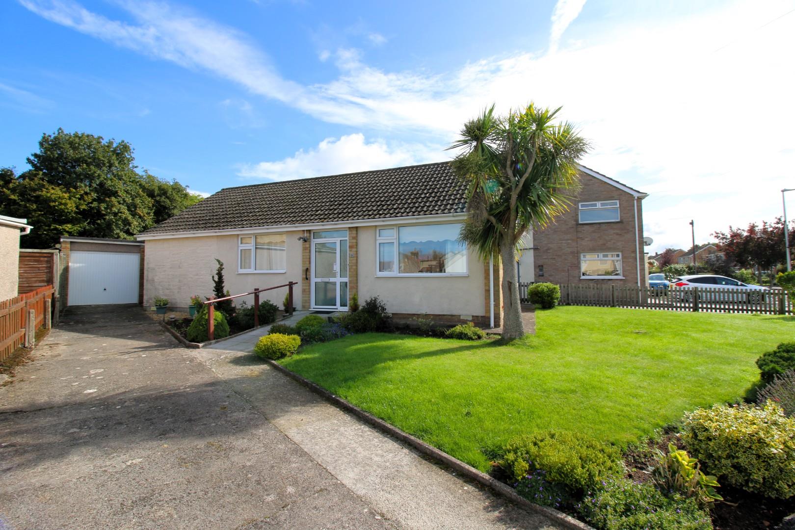 Beautifully presented, detached bungalow in central Yatton