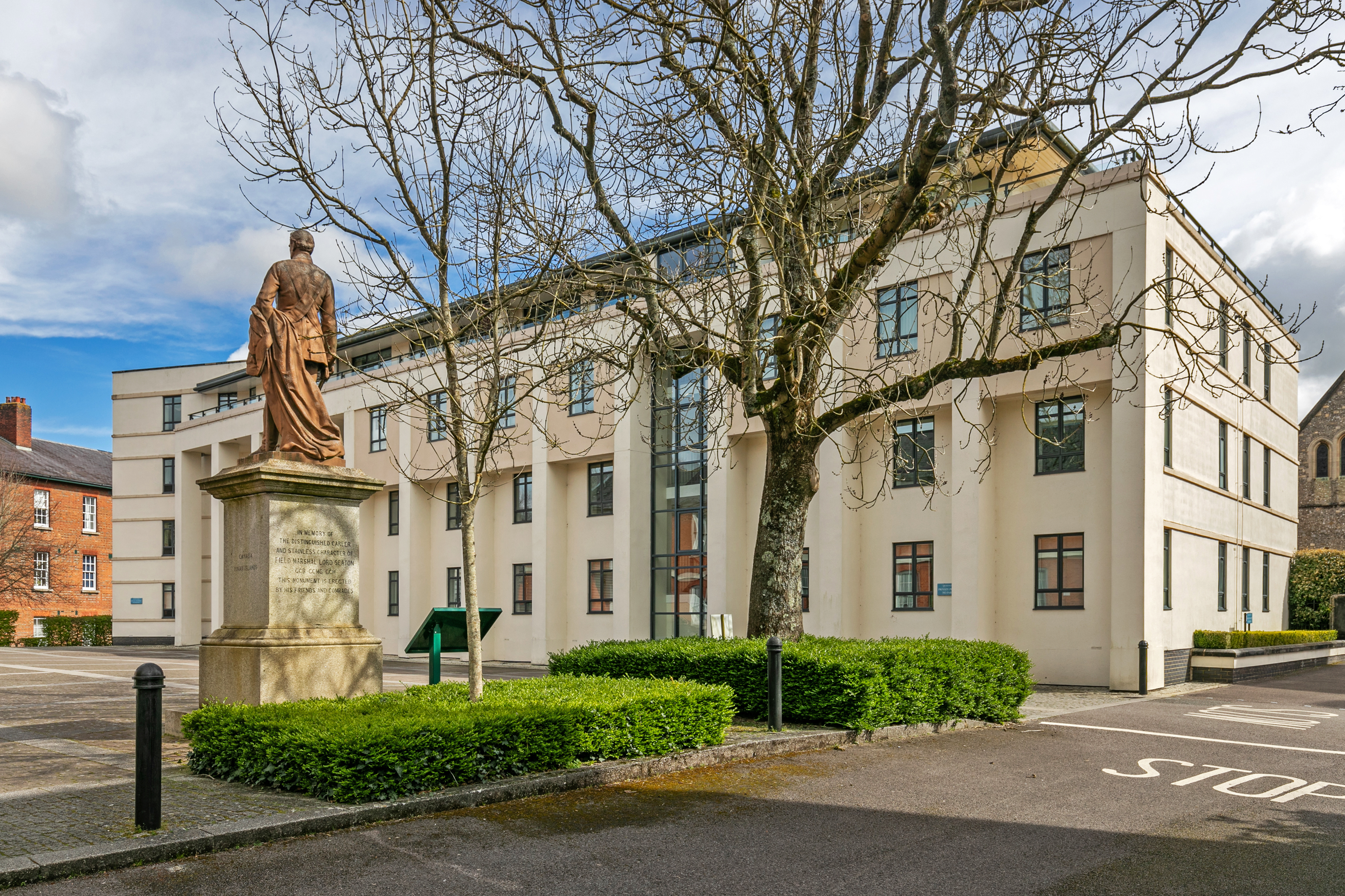 Queens Court, Peninsula Square, Winchester
