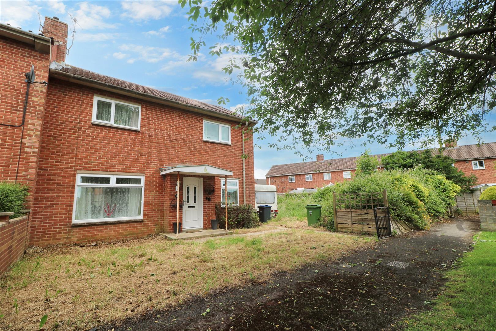 Lambrok Close, Trowbridge