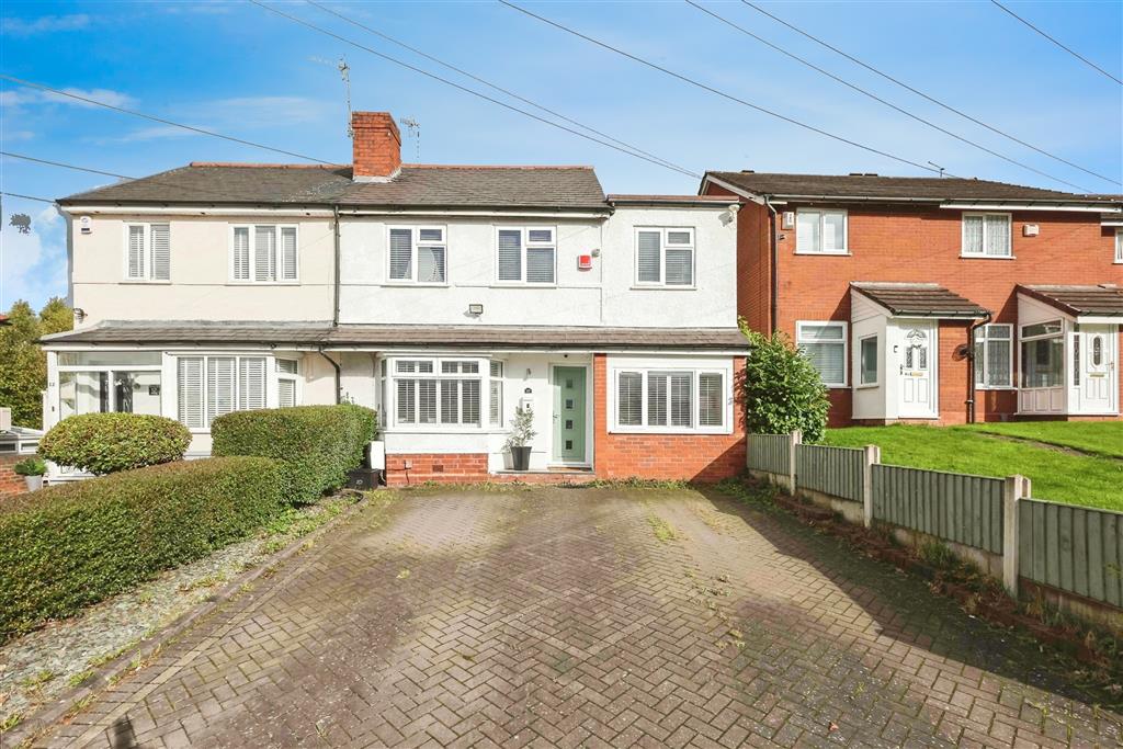 Maypole Hill, Halesowen, B63