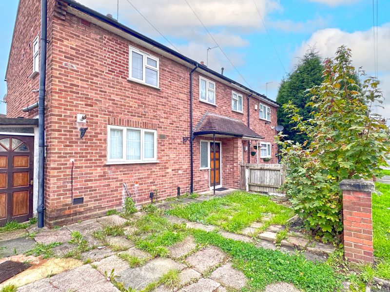 Oval Road, Tipton, Dy4 9ru