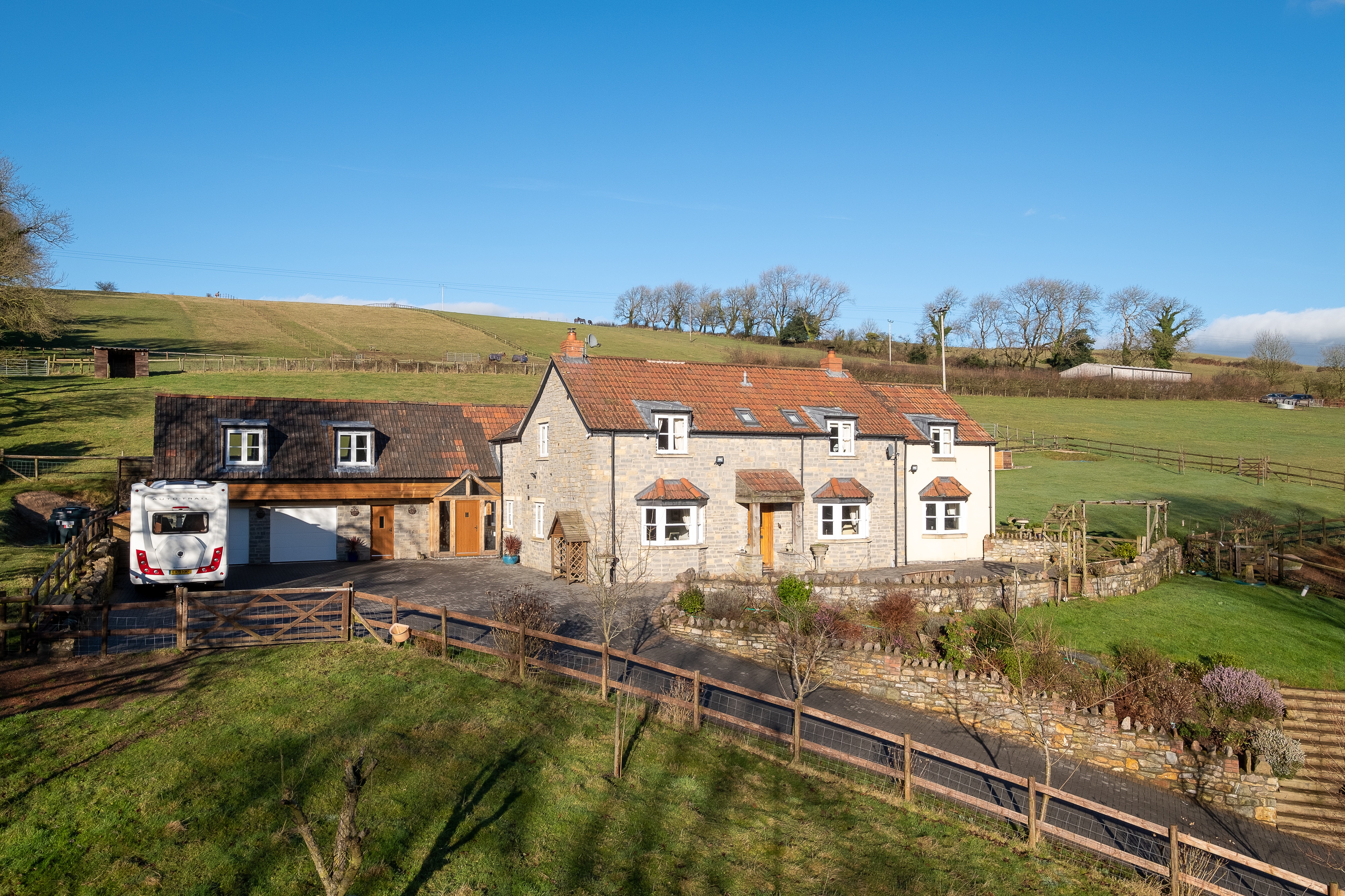 5 bedroom detached property in 12 acres with extensive equestrian facilities
